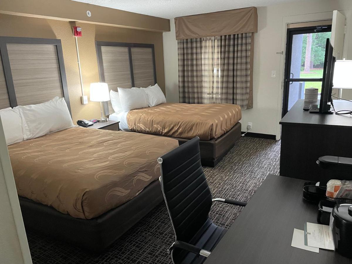 Quality Inn & Suites Spring Lake - Fayetteville Near Fort Bragg Экстерьер фото
