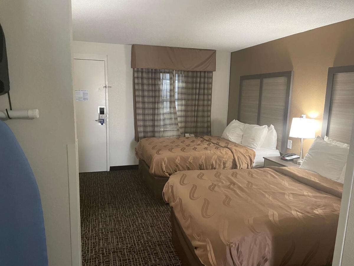 Quality Inn & Suites Spring Lake - Fayetteville Near Fort Bragg Экстерьер фото