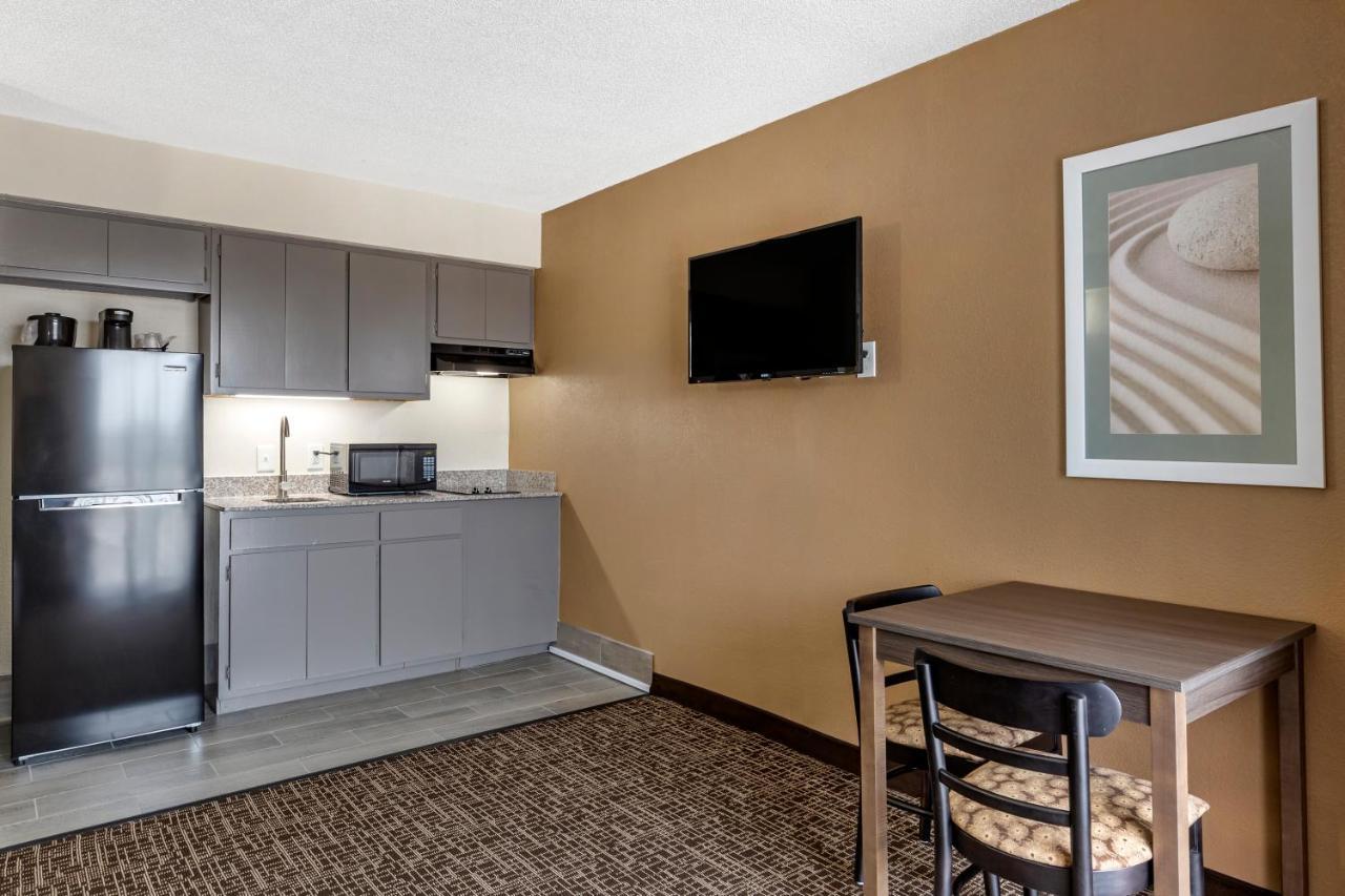 Quality Inn & Suites Spring Lake - Fayetteville Near Fort Bragg Экстерьер фото